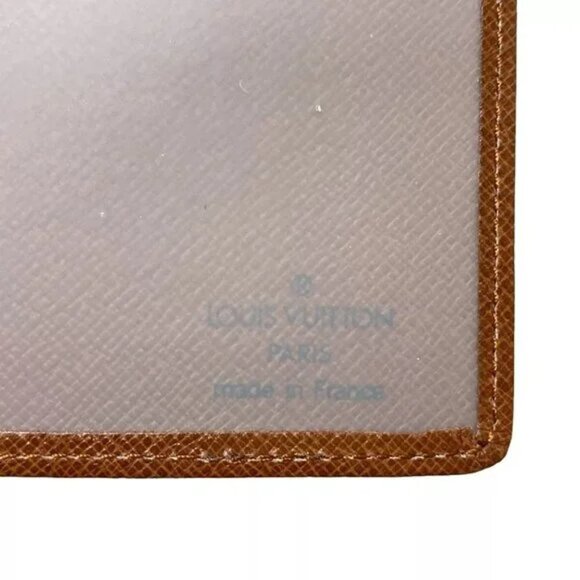 100% Authentic LOUIS VUITTON Brown Taiga Pass Holder 115-113024 - Picture 4 of 4